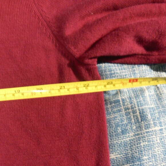 TOMMY HILFIGER SWEATER LARGE - Picture 4 of 6